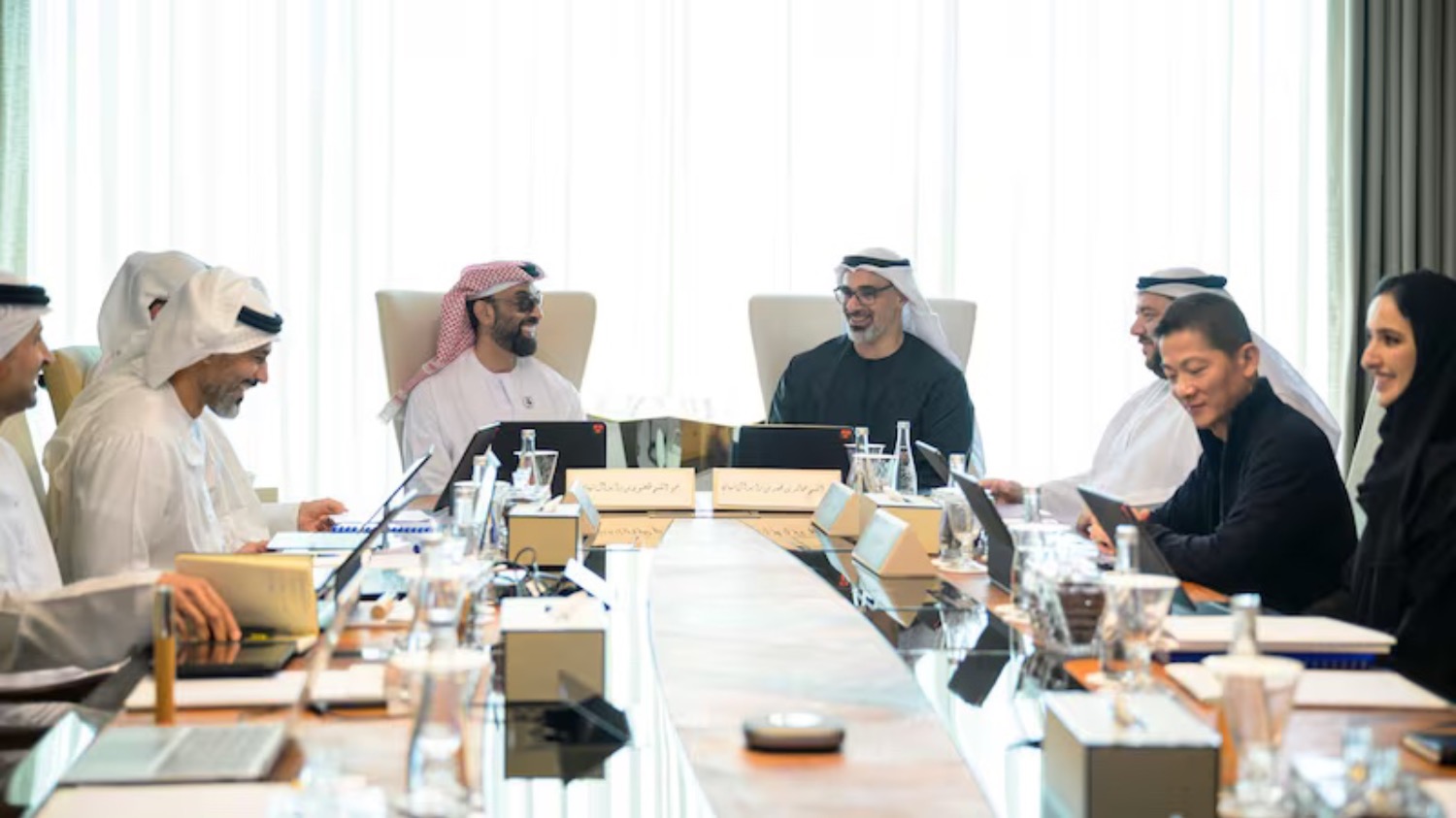 Abu Dhabi to Launch AI-Enabled Government by 2027 | Die Geissens Real Estate | Luxus Immobilien mit Carmen und Robert Geiss – Die Geissens in Dubai